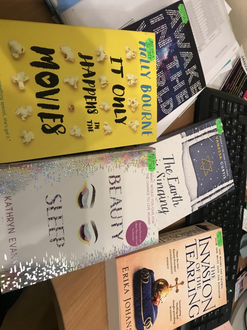 Grāmatas angļu valodā skolas bibliotēkā